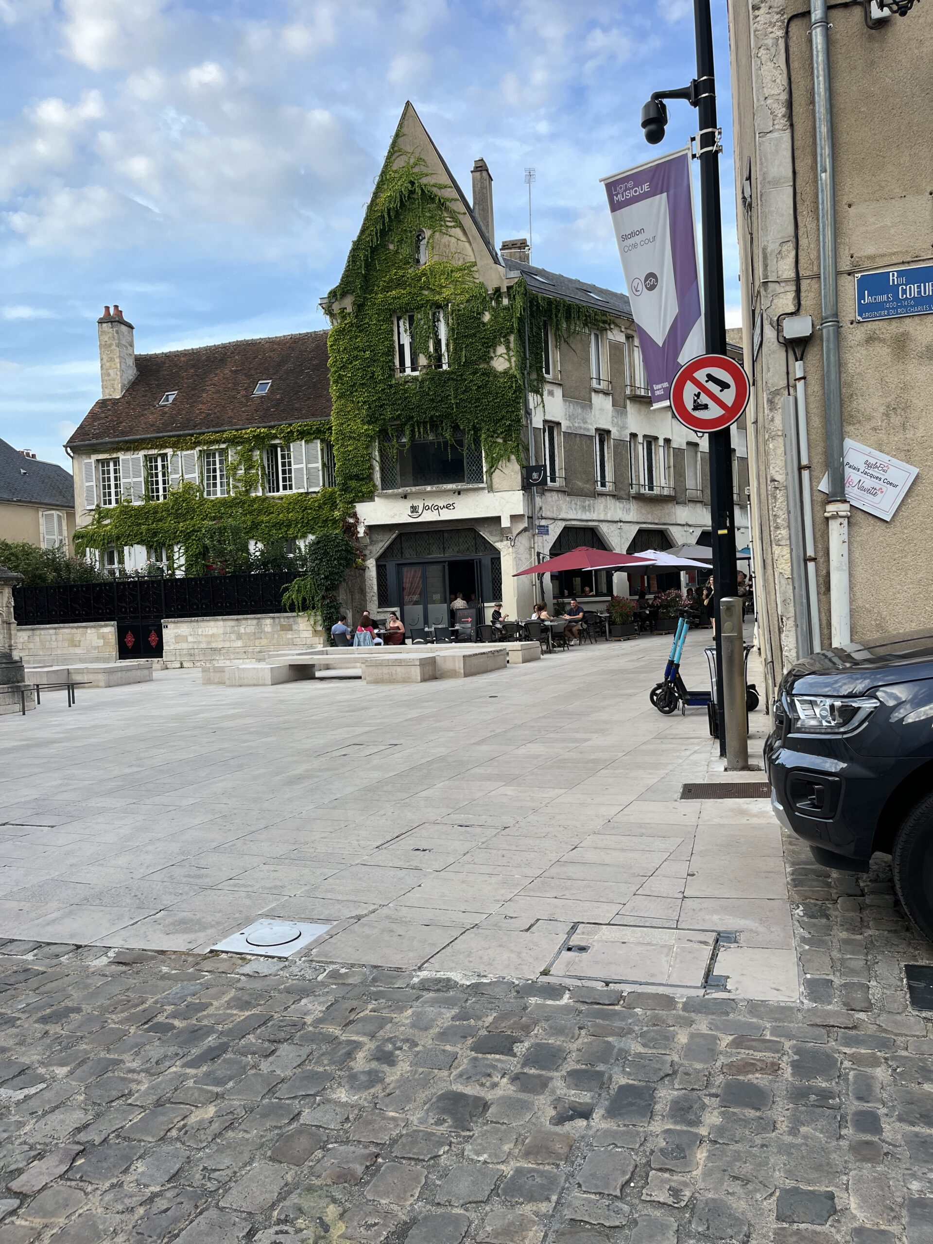 Bourges